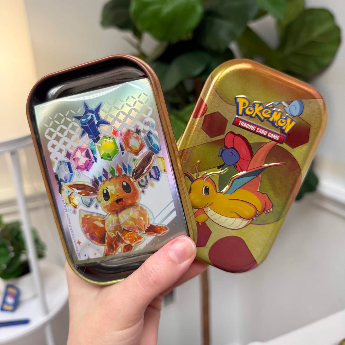 Pokémon Mystery Mini Tin (Authentic TCG Accessories)