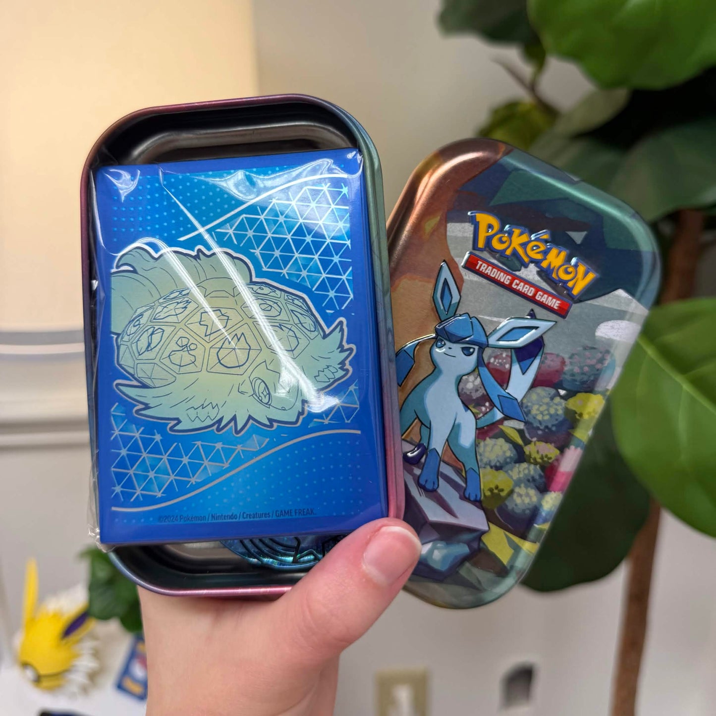 Pokémon Mystery Mini Tin (Authentic TCG Accessories)